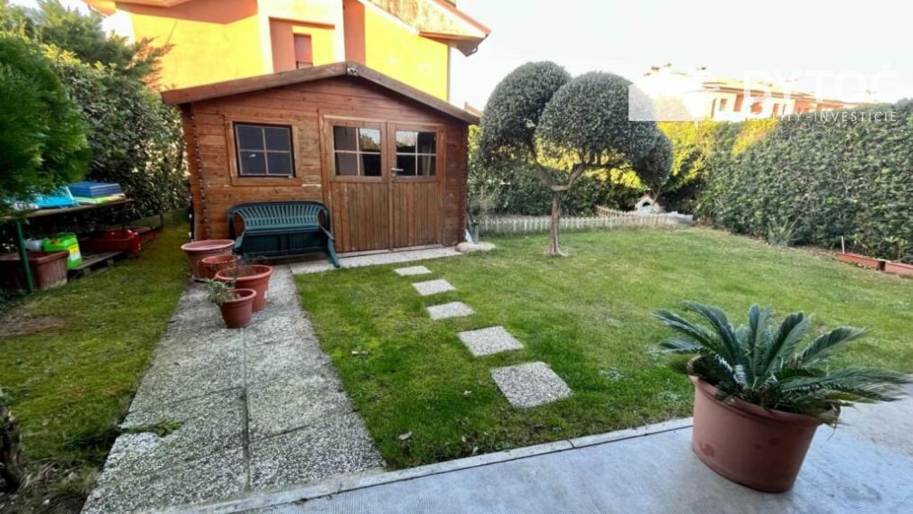 BYTOČ RK - 6-izb RD so záhradou v Taliansku na ostrove Grado