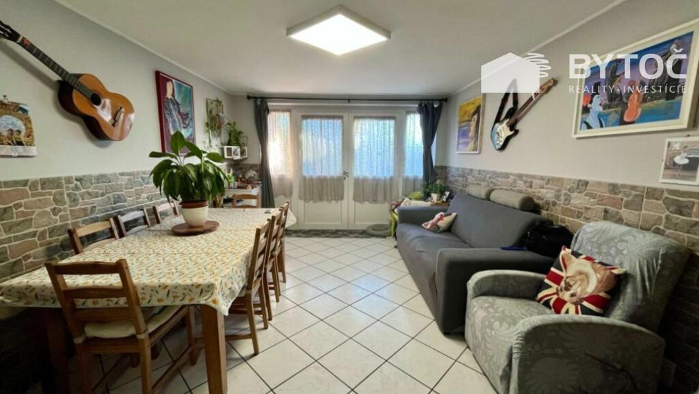 BYTOČ RK - 6-izb RD so záhradou v Taliansku na ostrove Grado