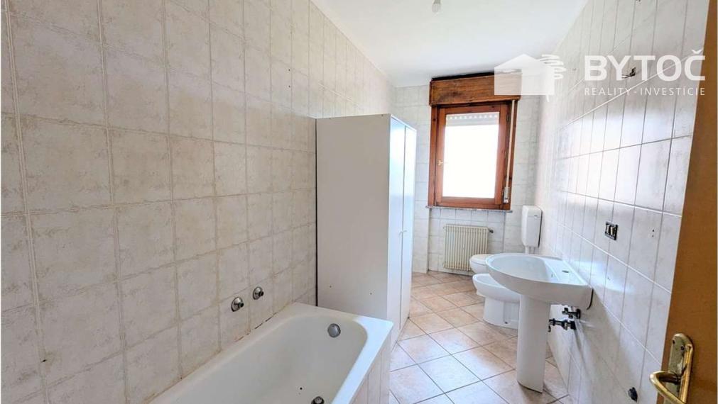 BYTOČ RK - veľký 3-izb. byt 112m2 s 2x terasou a parkovaním v Taliansku neďaleko pobrežia - Terzo d'Aquileia