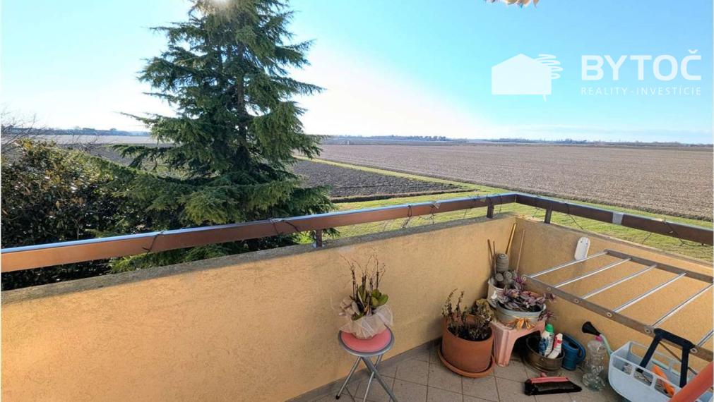 BYTOČ RK - Pekný 3-izb byt 122m2 s terasou, záhradou a parkovaním v Taliansku pri ostrove Grado - Fiumicello!