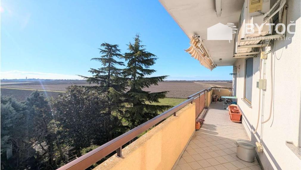 BYTOČ RK - Pekný 3-izb byt 122m2 s terasou, záhradou a parkovaním v Taliansku pri ostrove Grado - Fiumicello!