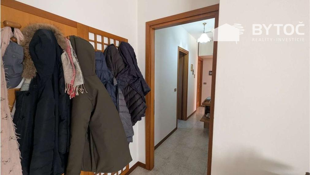 BYTOČ RK - Pekný 3-izb byt 122m2 s terasou, záhradou a parkovaním v Taliansku pri ostrove Grado - Fiumicello!