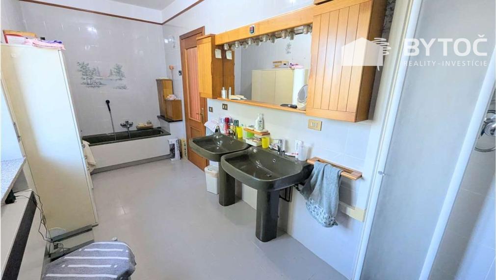 BYTOČ RK - Pekný 3-izb byt 122m2 s terasou, záhradou a parkovaním v Taliansku pri ostrove Grado - Fiumicello!