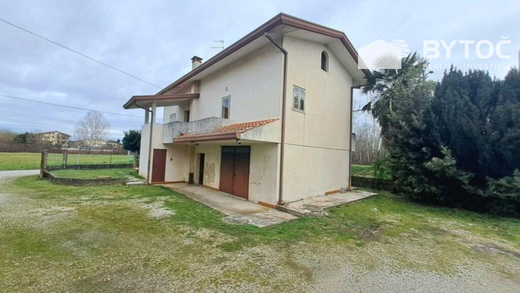 BYTOČ RK - samostatný 3-izb. RD v Taliansku neďaleko pobrežia - Latisana