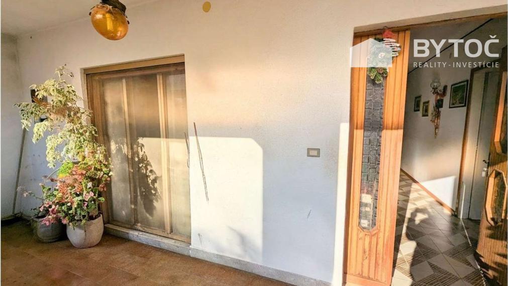 BYTOČ RK - vidiecky 4-izb. RD v Taliansku neďaleko mora s pozemkom 1.080 m2 - Fiumicello