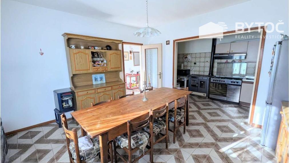 BYTOČ RK - vidiecky 4-izb. RD v Taliansku neďaleko mora s pozemkom 1.080 m2 - Fiumicello