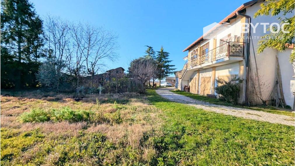 BYTOČ RK - vidiecky 4-izb. RD v Taliansku neďaleko mora s pozemkom 1.080 m2 - Fiumicello