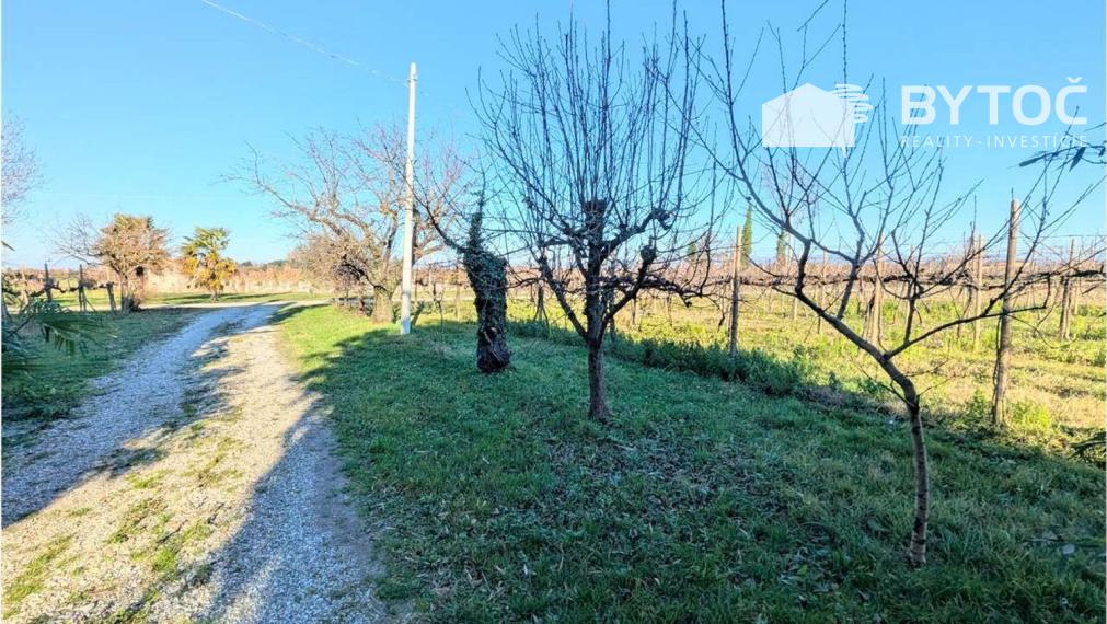 BYTOČ RK - vidiecky 4-izb. RD v Taliansku neďaleko mora s pozemkom 1.080 m2 - Fiumicello