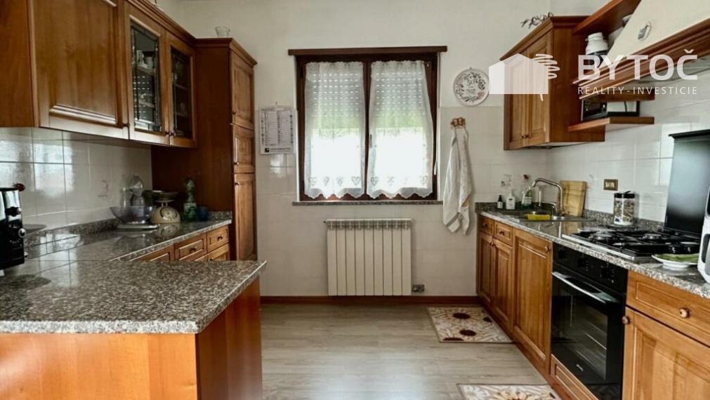 BYTOČ RK - samostatná vila s dvomi bytmi v Taliansku neďaleko pobrežia - Staranzano