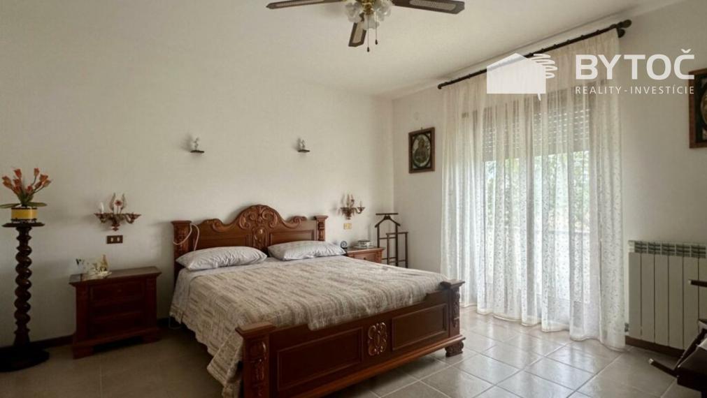 BYTOČ RK - samostatná vila s dvomi bytmi v Taliansku neďaleko pobrežia - Staranzano