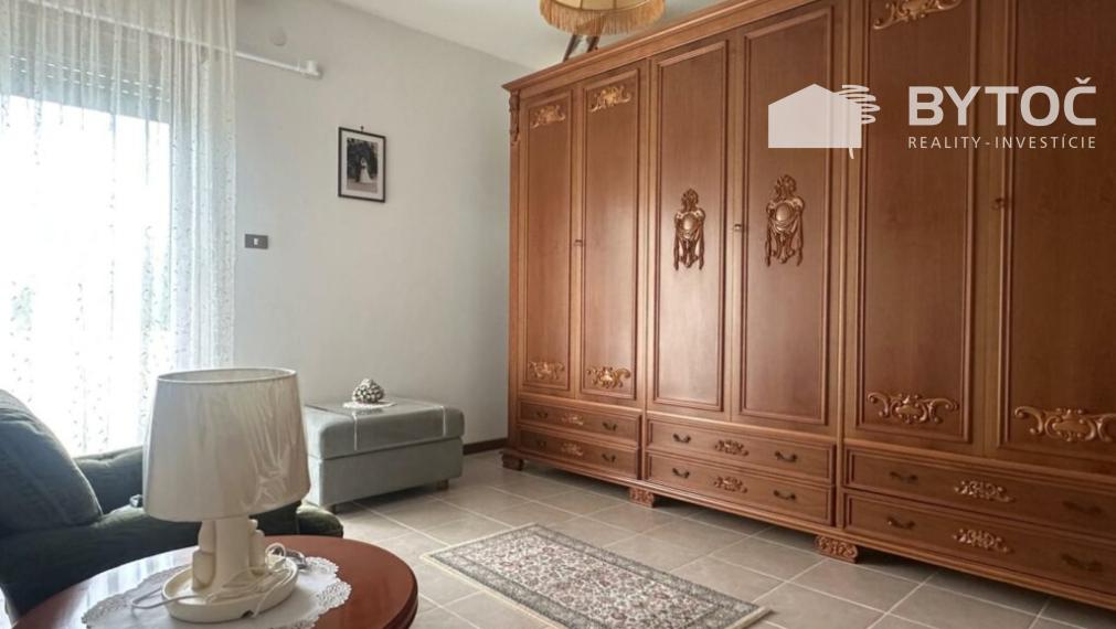 BYTOČ RK - samostatná vila s dvomi bytmi v Taliansku neďaleko pobrežia - Staranzano