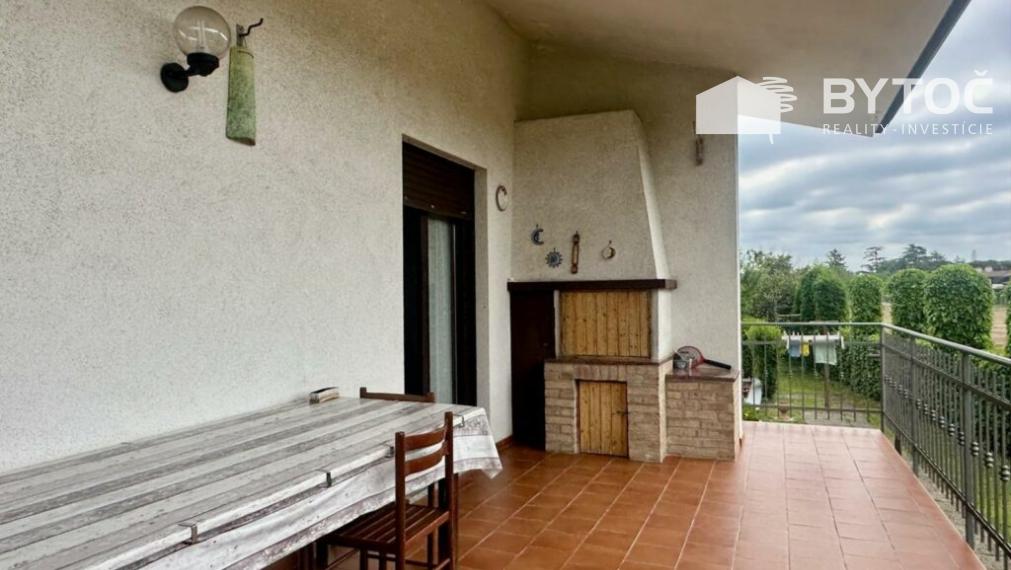 BYTOČ RK - samostatná vila s dvomi bytmi v Taliansku neďaleko pobrežia - Staranzano