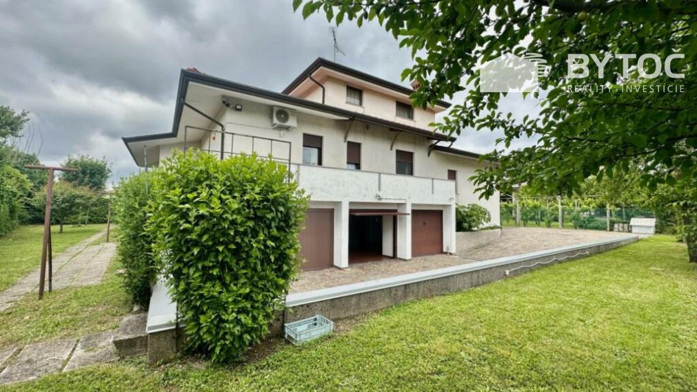 BYTOČ RK - samostatná vila s dvomi bytmi v Taliansku neďaleko pobrežia - Staranzano
