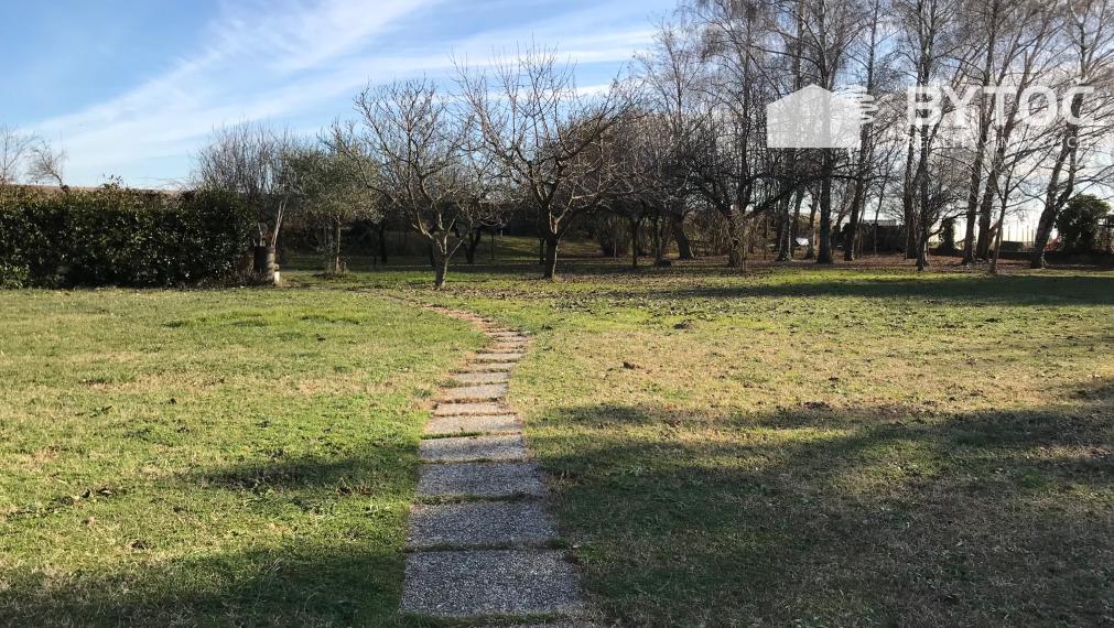 BYTOČ RK - samostatná 5-izb. vila so záhradou 4 500m2 v Taliansku neďaleko pobrežia - Fiumicello