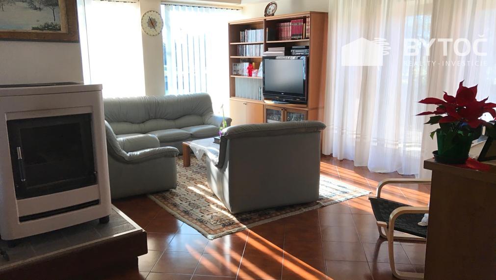 BYTOČ RK - samostatná 5-izb. vila so záhradou 4 500m2 v Taliansku neďaleko pobrežia - Fiumicello