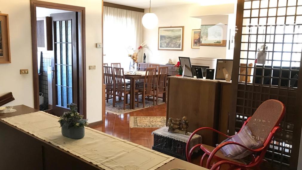 BYTOČ RK - samostatná 5-izb. vila so záhradou 4 500m2 v Taliansku neďaleko pobrežia - Fiumicello