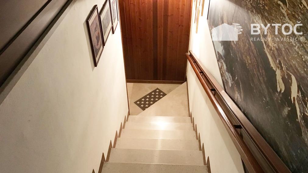 BYTOČ RK - samostatná 5-izb. vila so záhradou 4 500m2 v Taliansku neďaleko pobrežia - Fiumicello