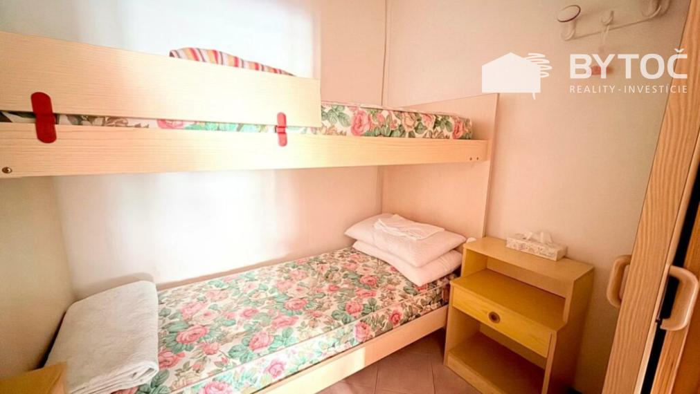 BYTOČ RK -  svetlý apartmán s veľkou terasou a parkovaním v Taliansku - Bibione