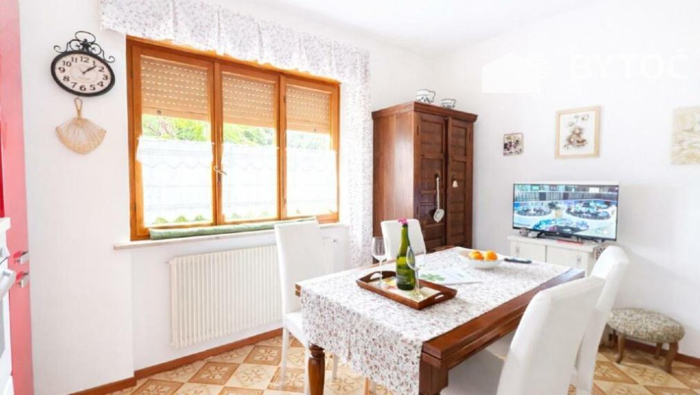 BYTOĆ RK - 4-izb. RD v Taliansku neďaleko pobrežia s pozemkom 1000m2 a garážou a garážou - Bagnaria Arsa