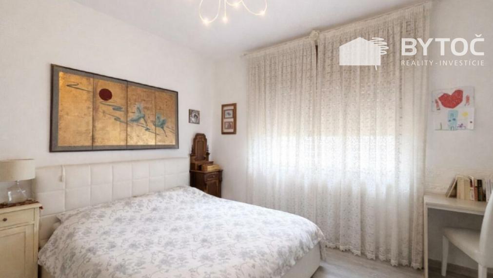 BYTOĆ RK - 4-izb. RD v Taliansku neďaleko pobrežia s pozemkom 1000m2 a garážou a garážou - Bagnaria Arsa