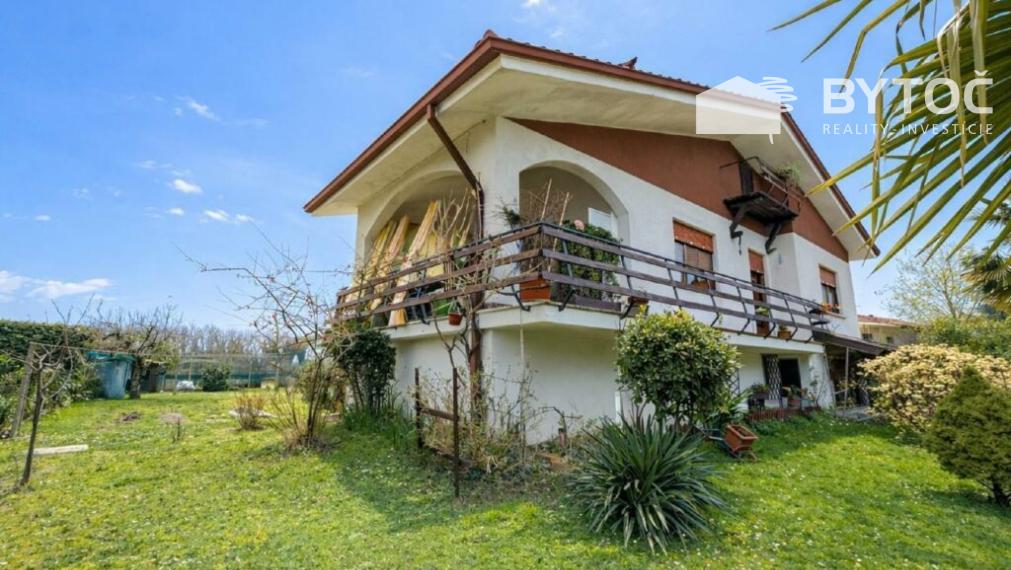 BYTOĆ RK - 4-izb. RD v Taliansku neďaleko pobrežia s pozemkom 1000m2 a garážou a garážou - Bagnaria Arsa