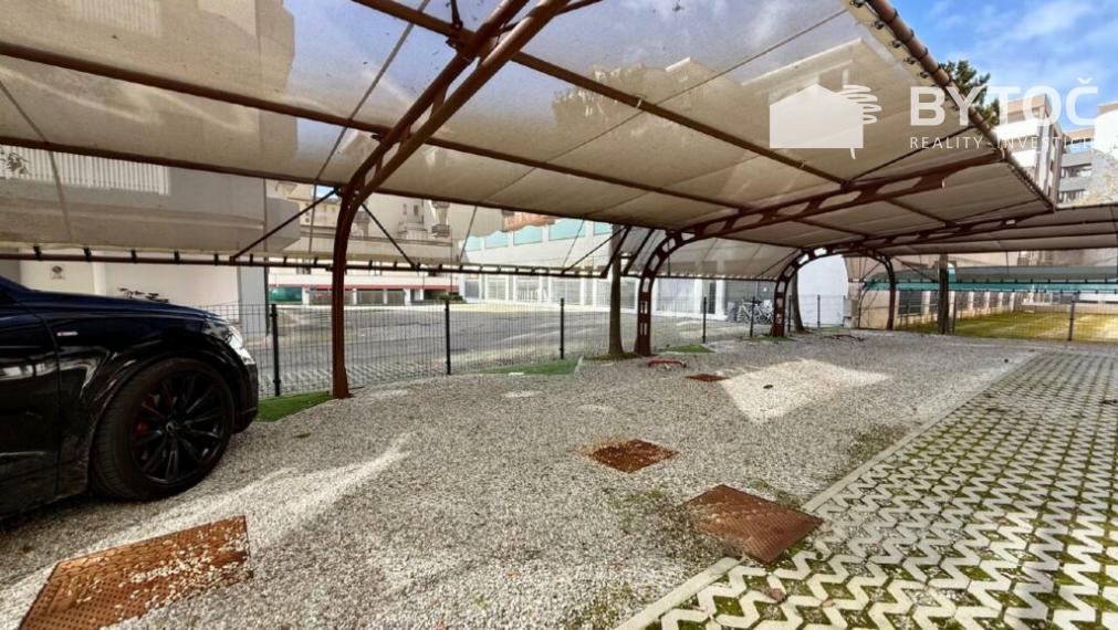 BYTOČ RK - pekný 3-izb. apartmán s 2x terasou a parkovaním iba 100m od pláže v Taliansku - Bibione