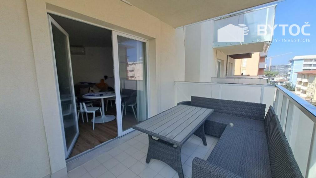 BYTOČ RK - pekný 3-izb. apartmán s 2x terasou a parkovaním iba 100m od pláže v Taliansku - Bibione