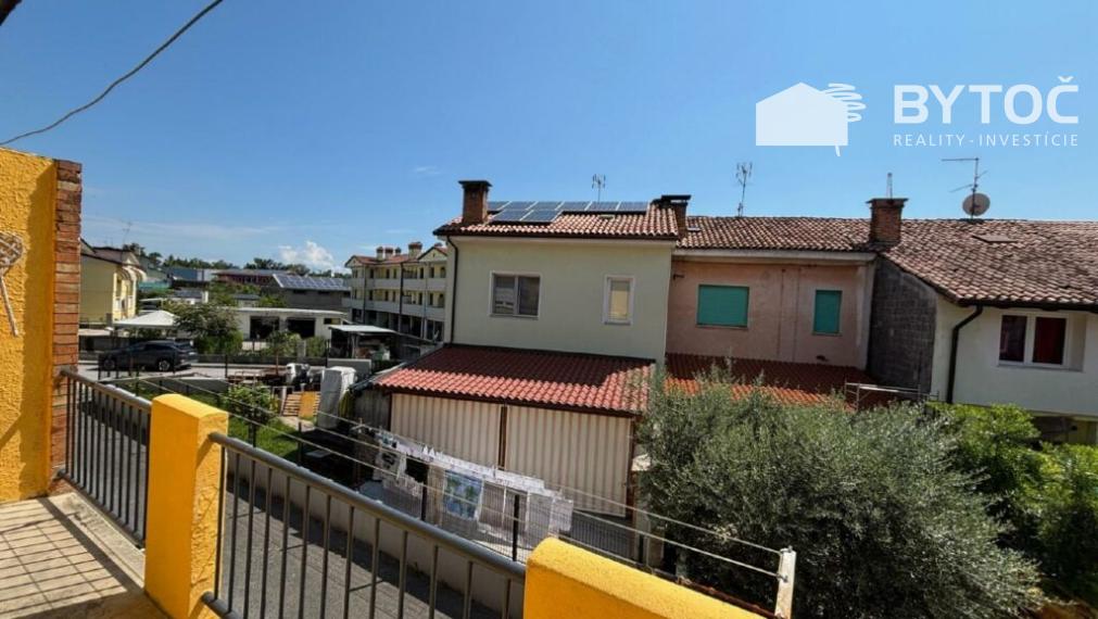 BYTOČ RK - 3-izb. radový RD s s terasou, loggiou a záhradkou v Taliansku - San Giorgio di Nogare