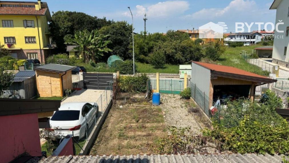 BYTOČ RK - 3-izb. radový RD s s terasou, loggiou a záhradkou v Taliansku - San Giorgio di Nogare