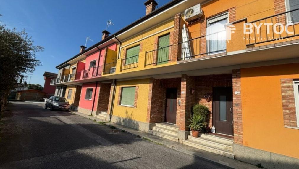 BYTOČ RK - 3-izb. radový RD s s terasou, loggiou a záhradkou v Taliansku - San Giorgio di Nogare