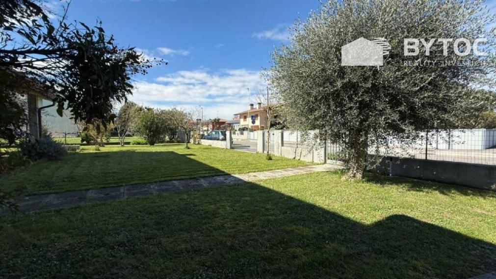 BYTOČ RK - 4-izb. RD v Taliansku so záhradou 900m2 neďaleko pobrežia - San Michele al Tagliamento