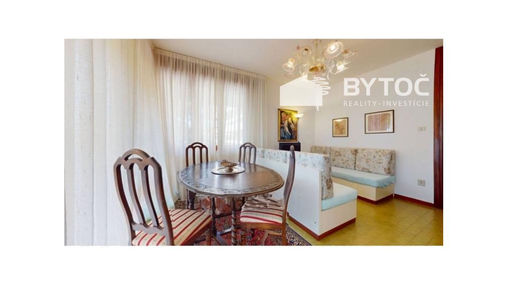 BYTOČ RK - 2-izb. byt 54m2 s veľkou terasou a parkovaním v Taliansku na ostrove Grado - Pineta