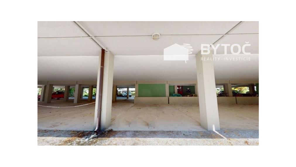 BYTOČ RK - 2-izb. byt 54m2 s veľkou terasou a parkovaním v Taliansku na ostrove Grado - Pineta