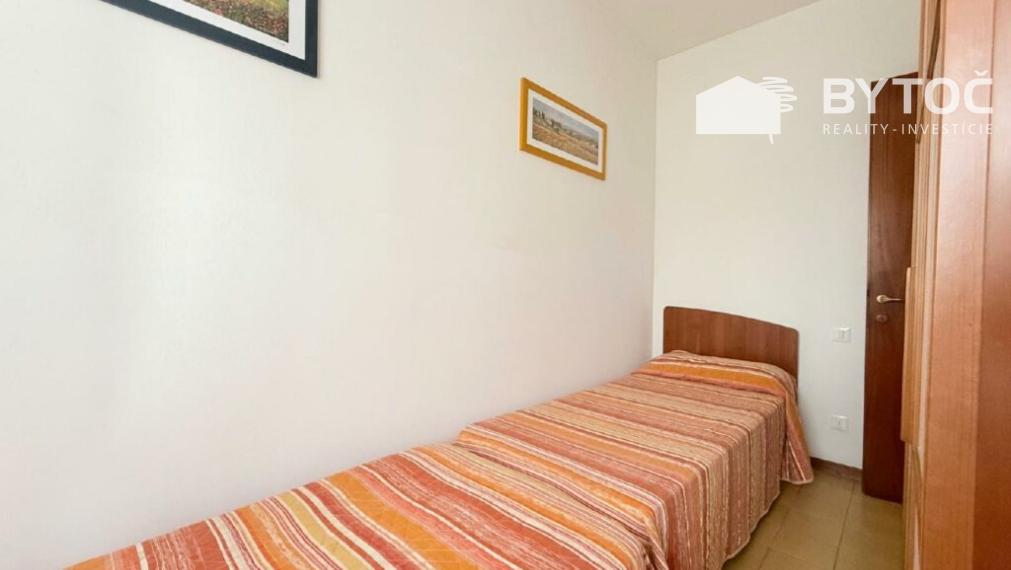 BYTOČ RK - Zrekonštruovaný 3-izb. apartmán s terasou a parkovaním v Taliansku - Bibione