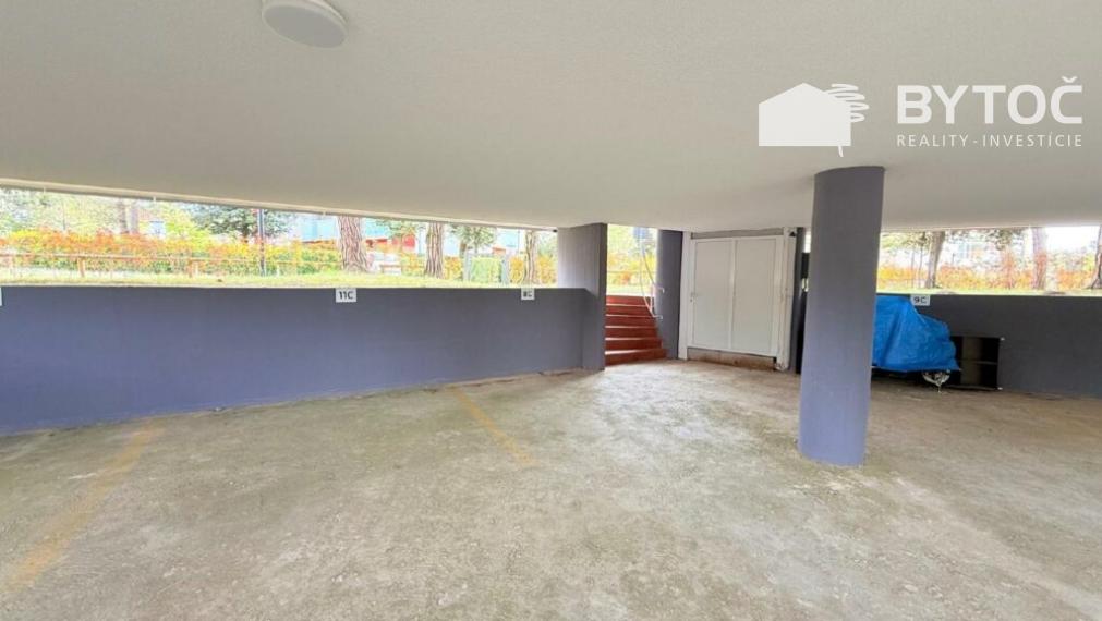 BYTOČ RK - Zrekonštruovaný 3-izb. apartmán s terasou a parkovaním v Taliansku - Bibione