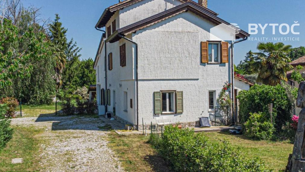 BYTOČ RK - zrekonštruovaný 6-izb. rustikálny dom so záhradou 7.000m2 v Taliansku neďaleko pobrežia - Aiello del Friuli
