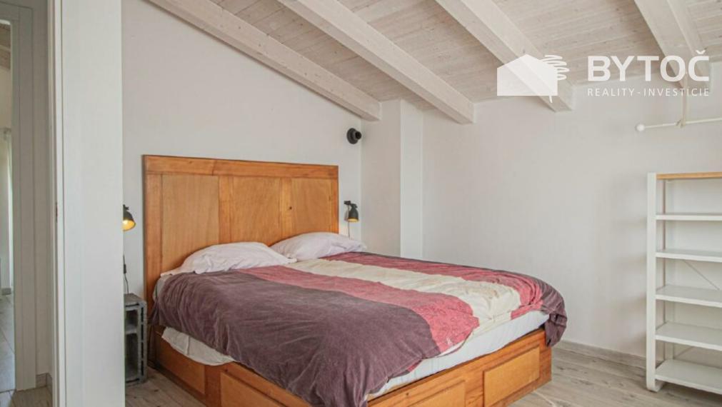BYTOČ RK - zrekonštruovaný 6-izb. rustikálny dom so záhradou 7.000m2 v Taliansku neďaleko pobrežia - Aiello del Friuli