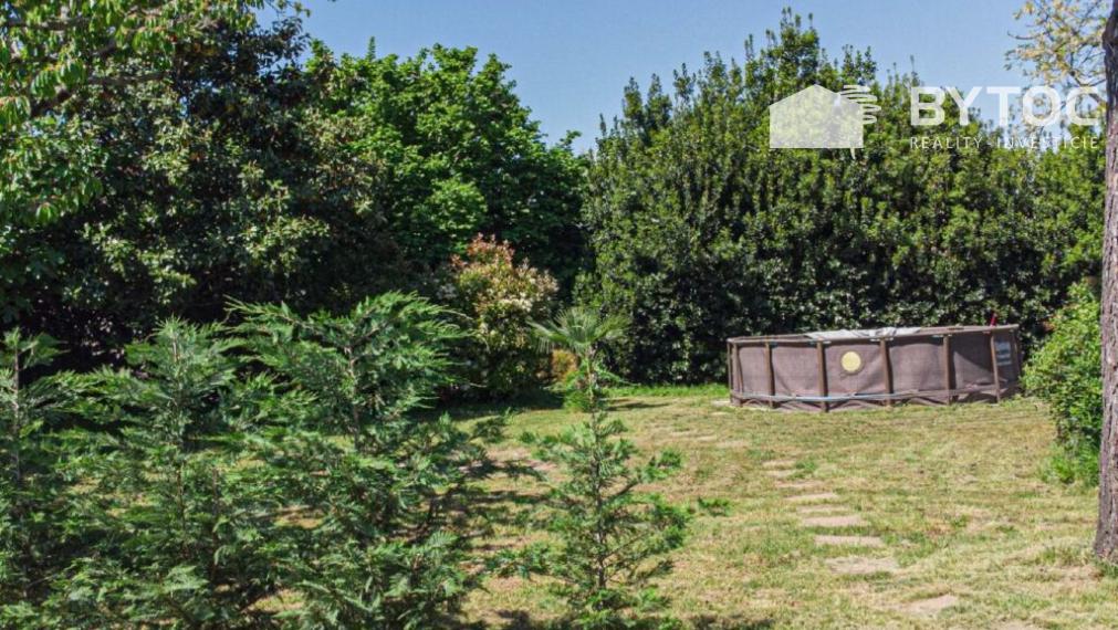BYTOČ RK - zrekonštruovaný 6-izb. rustikálny dom so záhradou 7.000m2 v Taliansku neďaleko pobrežia - Aiello del Friuli
