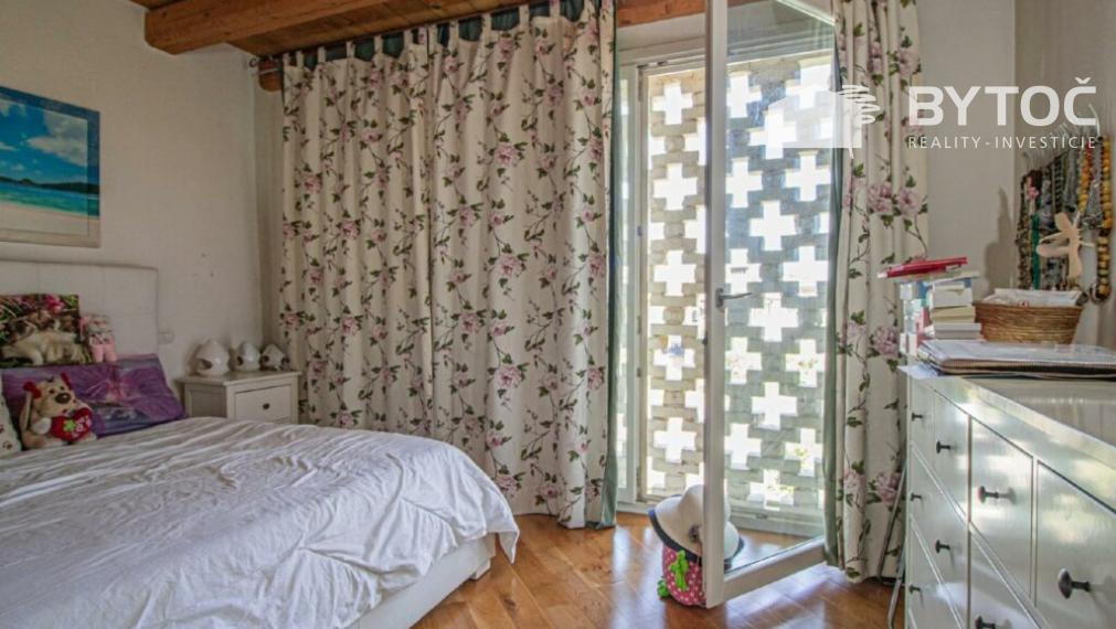 BYTOČ RK - krásna, zrekonštruovaná 5-izb. vila so záhradou v Taliansku - San Giorgio di Nogare