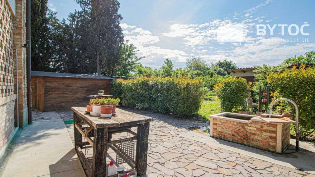 BYTOČ RK - krásna, zrekonštruovaná 5-izb. vila so záhradou v Taliansku - San Giorgio di Nogare