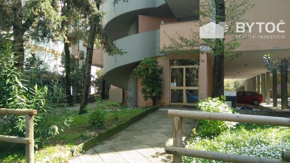 BYTOČ RK - 3-izb. byt s terasou a parkovaním v Taliansku na ostrove Grado - Pineta