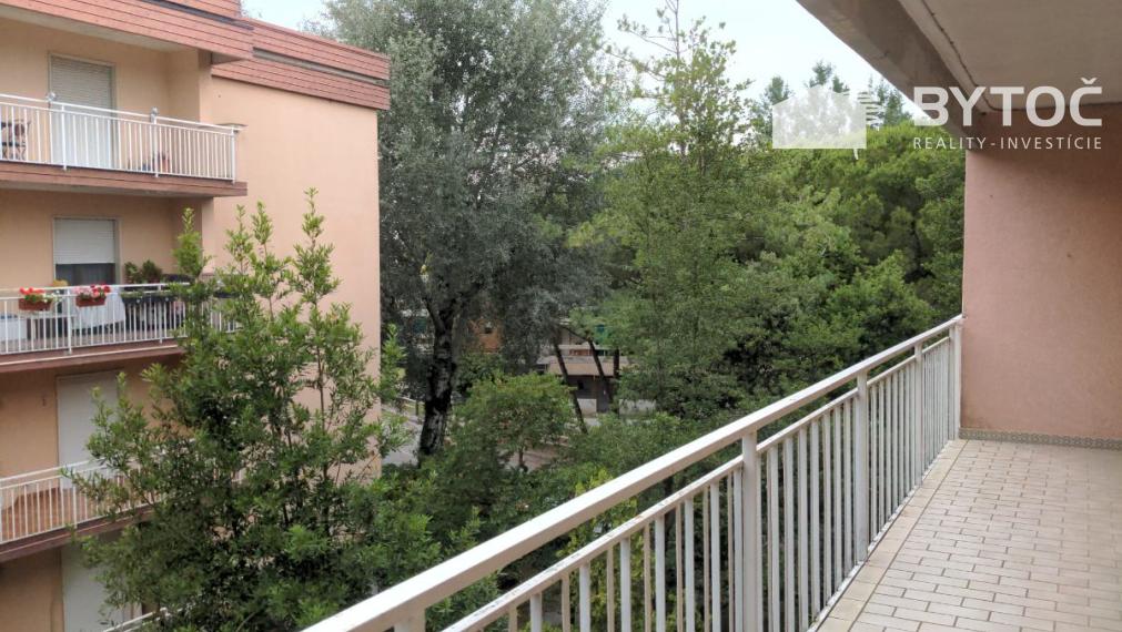 BYTOČ RK - 3-izb. byt s terasou a parkovaním v Taliansku na ostrove Grado - Pineta