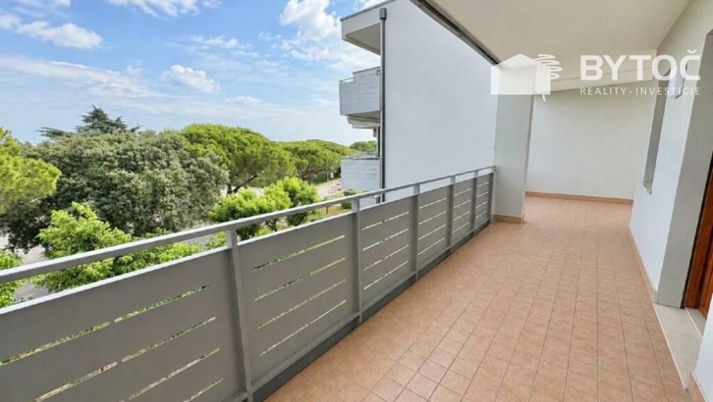 BYTOČ RK - 3-izb. apartmán pri mori s veľkými terasami v Taliansku neďaleko Lignano - Aprilia Marittima
