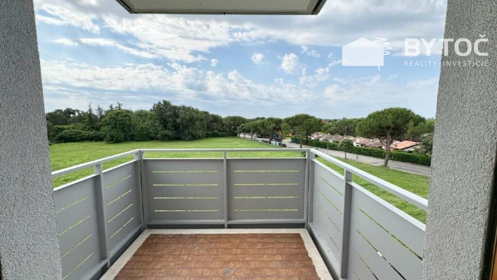 BYTOČ RK - 3-izb. apartmán pri mori s veľkými terasami v Taliansku neďaleko Lignano - Aprilia Marittima