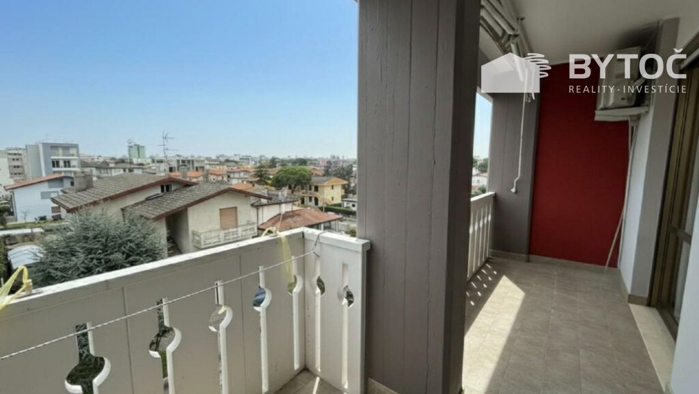 BYTOČ RK - Pekný 2-izb. apartmán s terasou a parkovaním iba 10 min. od pláže v Taliansku - Bibione