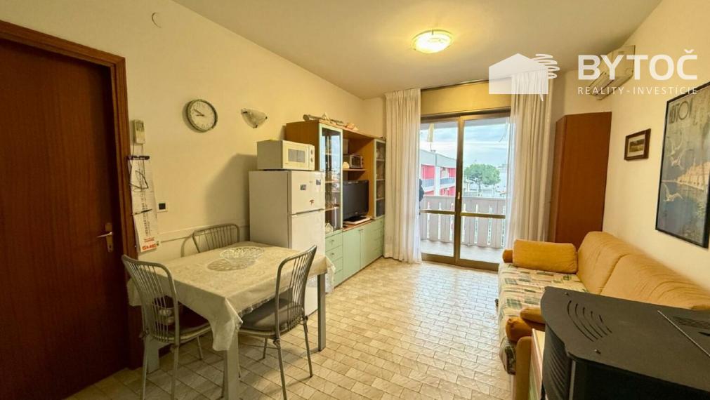 BYTOČ RK - Pekný 2-izb. apartmán s terasou a parkovaním iba 10 min. od pláže v Taliansku - Bibione