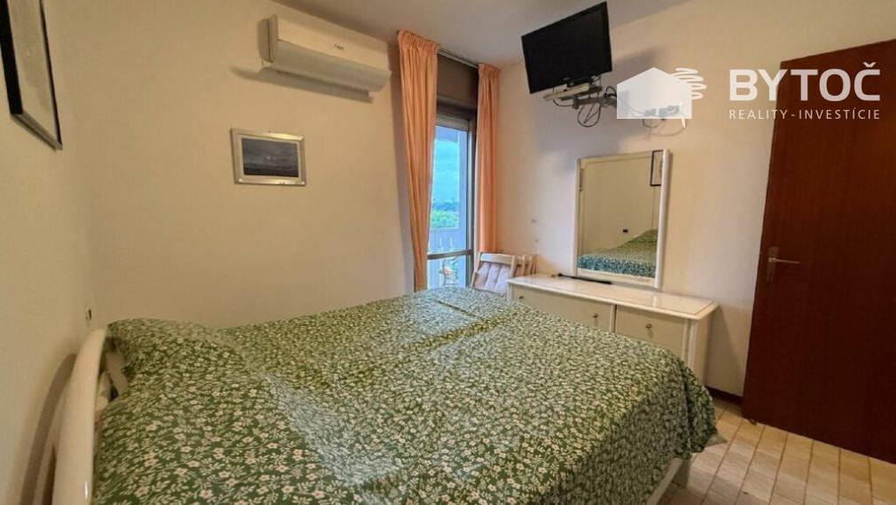 BYTOČ RK - Pekný 2-izb. apartmán s terasou a parkovaním iba 10 min. od pláže v Taliansku - Bibione