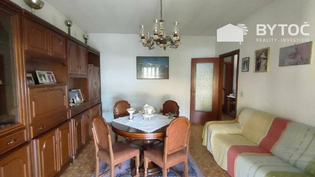 BYTOČ RK- Pekný 4-izb. RD s veľkou záhradou 3500m2 v Taliansku neďaleko pobrežia - Castello di Brussa