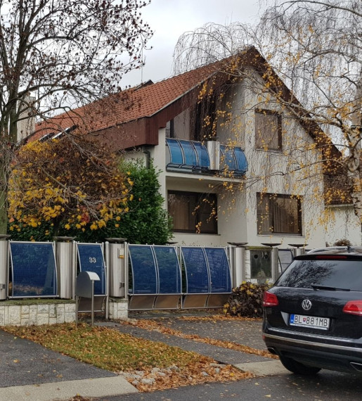 BYTOČ RK - Predaj priestranného RD s garážou na Mostnej ul. - BA-Vrakuňa