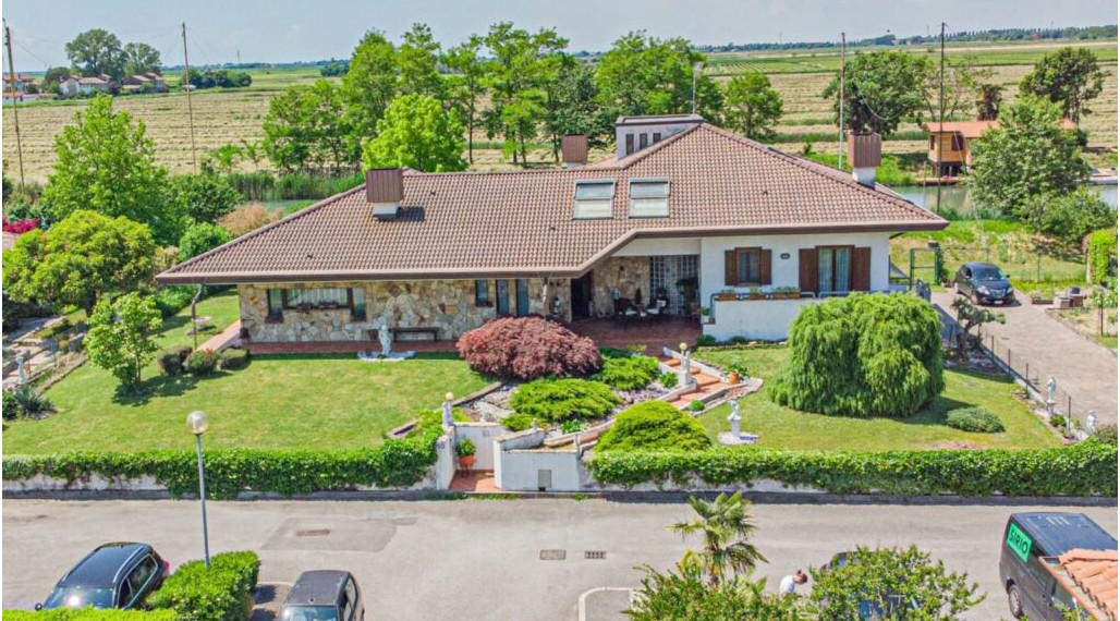 PREDANÉ! 6-izb. samostatná vila v Taliansku neďaleko pobrežia - Aquileia